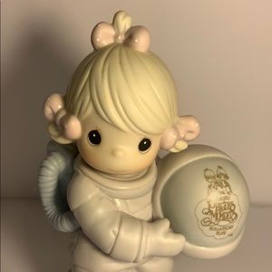 VNTG Precious Moments - Out Of This World 1991 Lmt